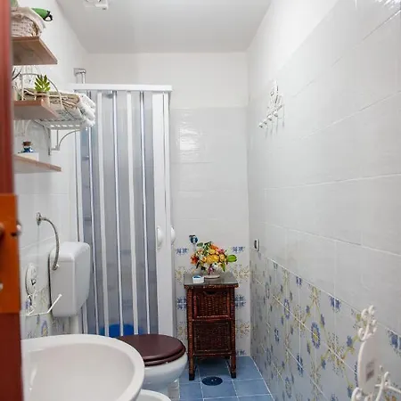 Ruffo Nel Cuore Di Неаполь