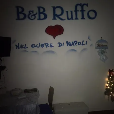 Ruffo Nel Cuore Di Frühstückspension Neapel
