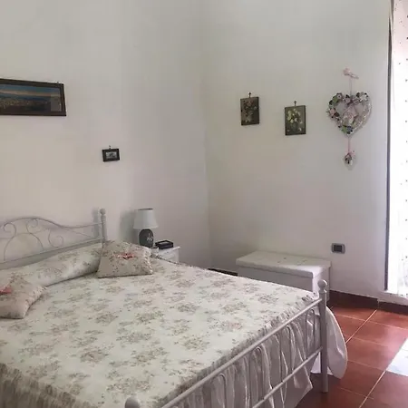 Alojamento de Acomodação e Pequeno-almoço Ruffo Nel Cuore Di 4*